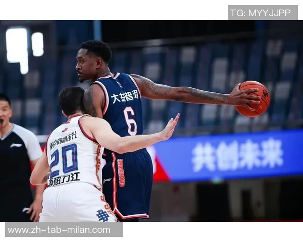 马尚布鲁克斯：从篮球场上的闪耀星辰到生活中的坚韧奋斗者